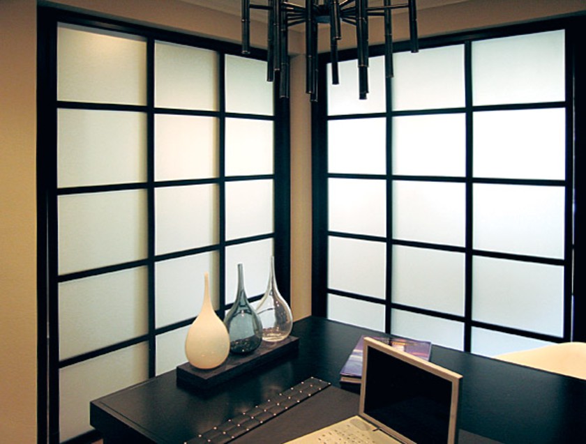 Угловая перегородка в японском стиле с матовым стеклом Балашиха
