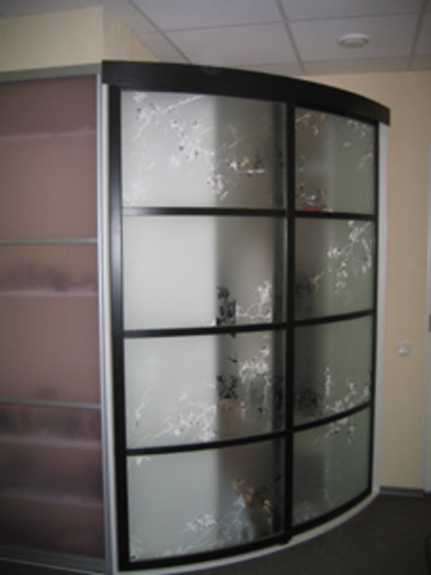 Шкаф купе радиусный с рисунком на стекле Балашиха